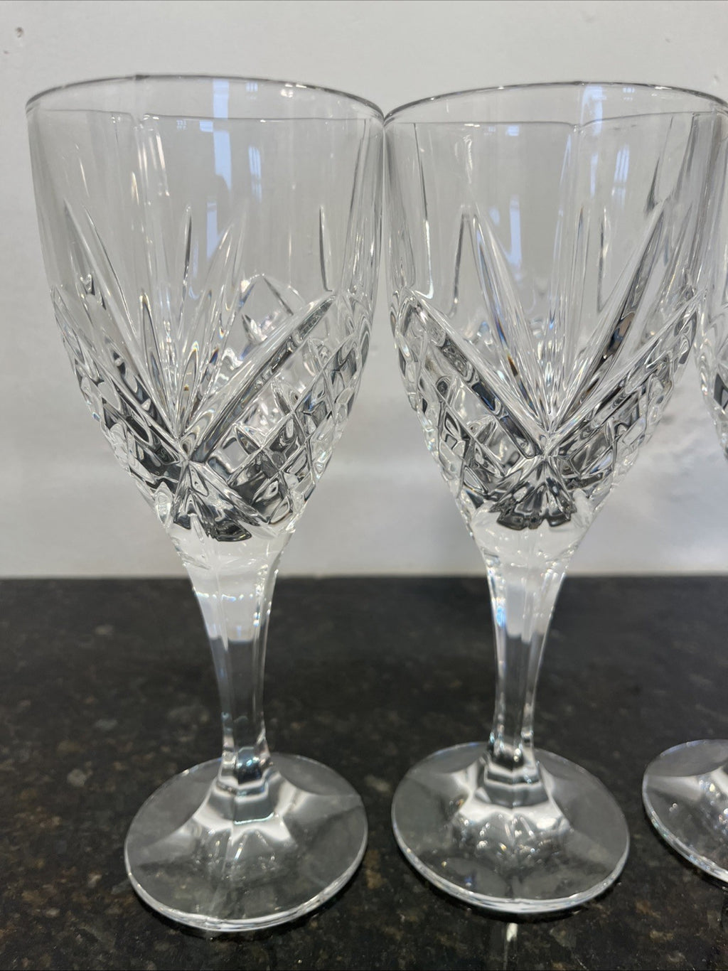 Vintage Cut Crystal Wine Glasses Set Of 4 Diamond And Fan Pattern Stemware