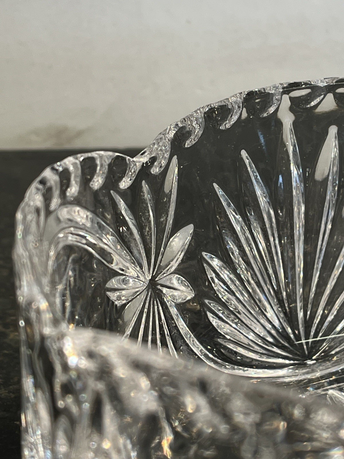 Heavy Cut Crystal Bowl Starburst Fan Scalloped Rim Centrepiece