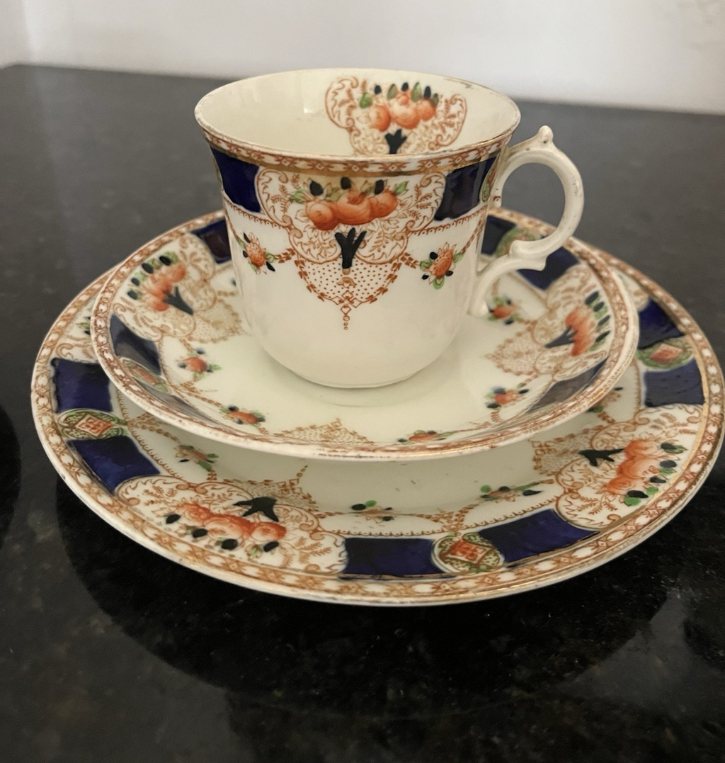 Antique Imari Teacup Trios Staffordshire Porcelain Pair c1820 Gilt