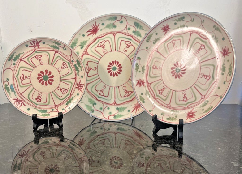 Vietnamese Son Be Pottery Plates Hand Painted Decorative Ceramic Plate Set
