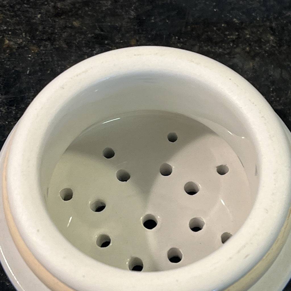 TG Green Cornishware Judith Onions Flour Dredger Blue White Kitchenware