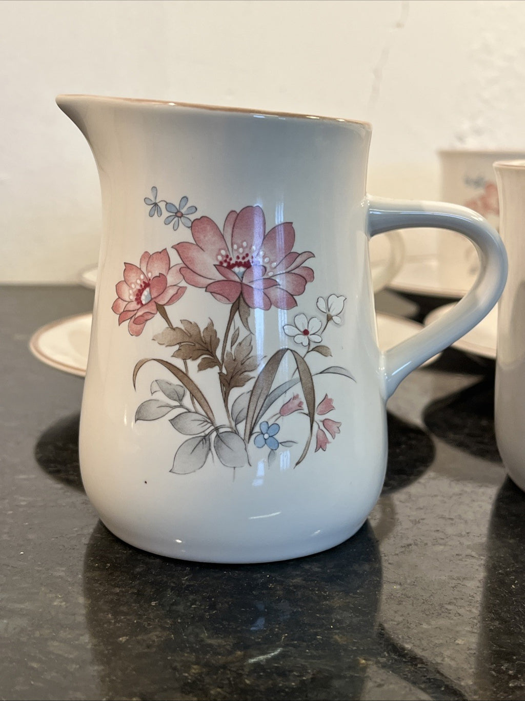Nitto Japan Floral Coffee Set Cups Saucers Milk Jug Sugar Bowl vintage