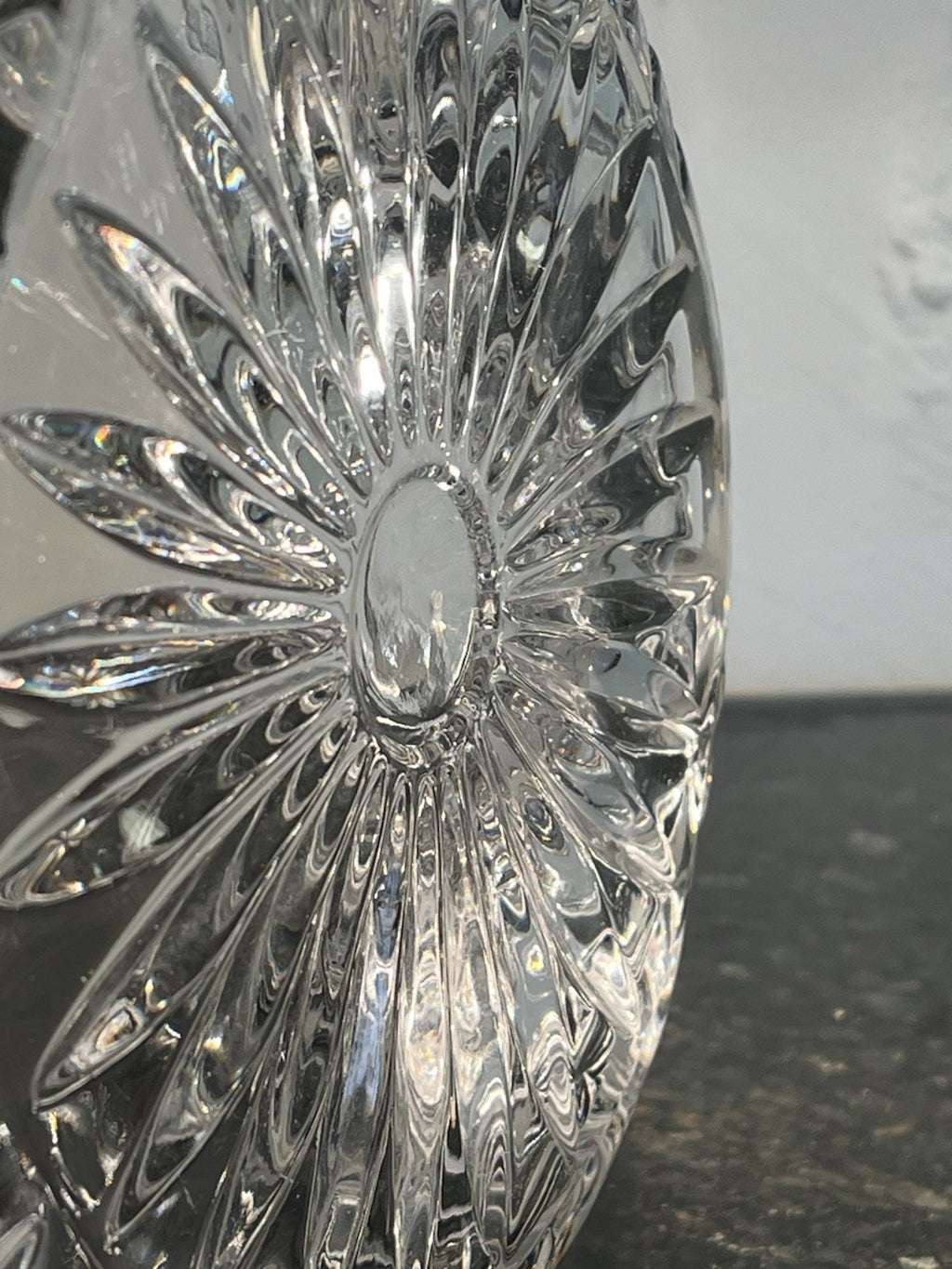 Heavy Cut Crystal Bowl Starburst Fan Scalloped Rim Centrepiece