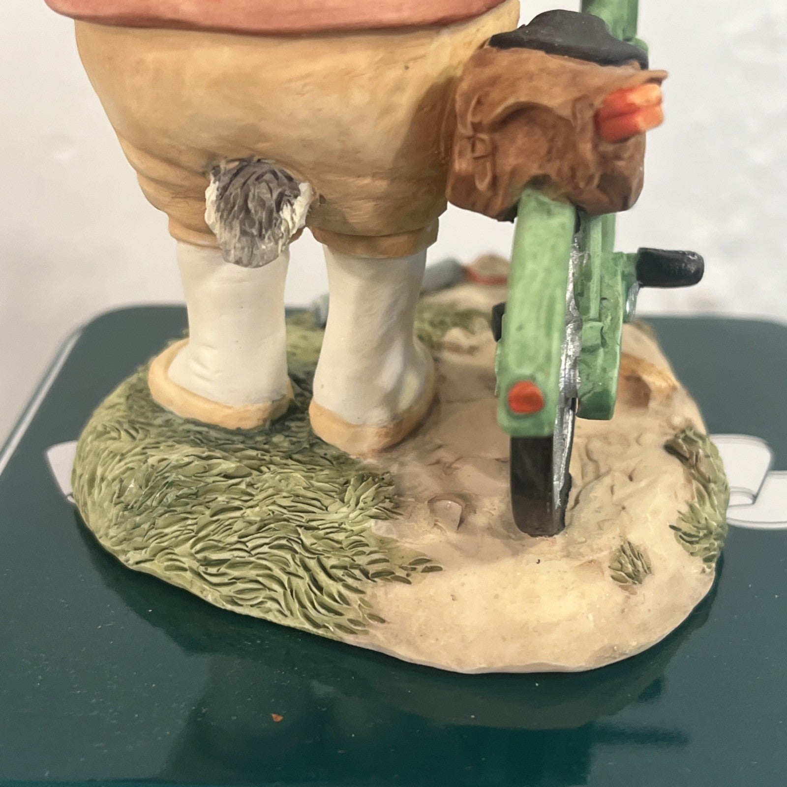Villeroy Boch Foxwood Tales Mr Grimley Picnic At Foxwood Badger Figurine
