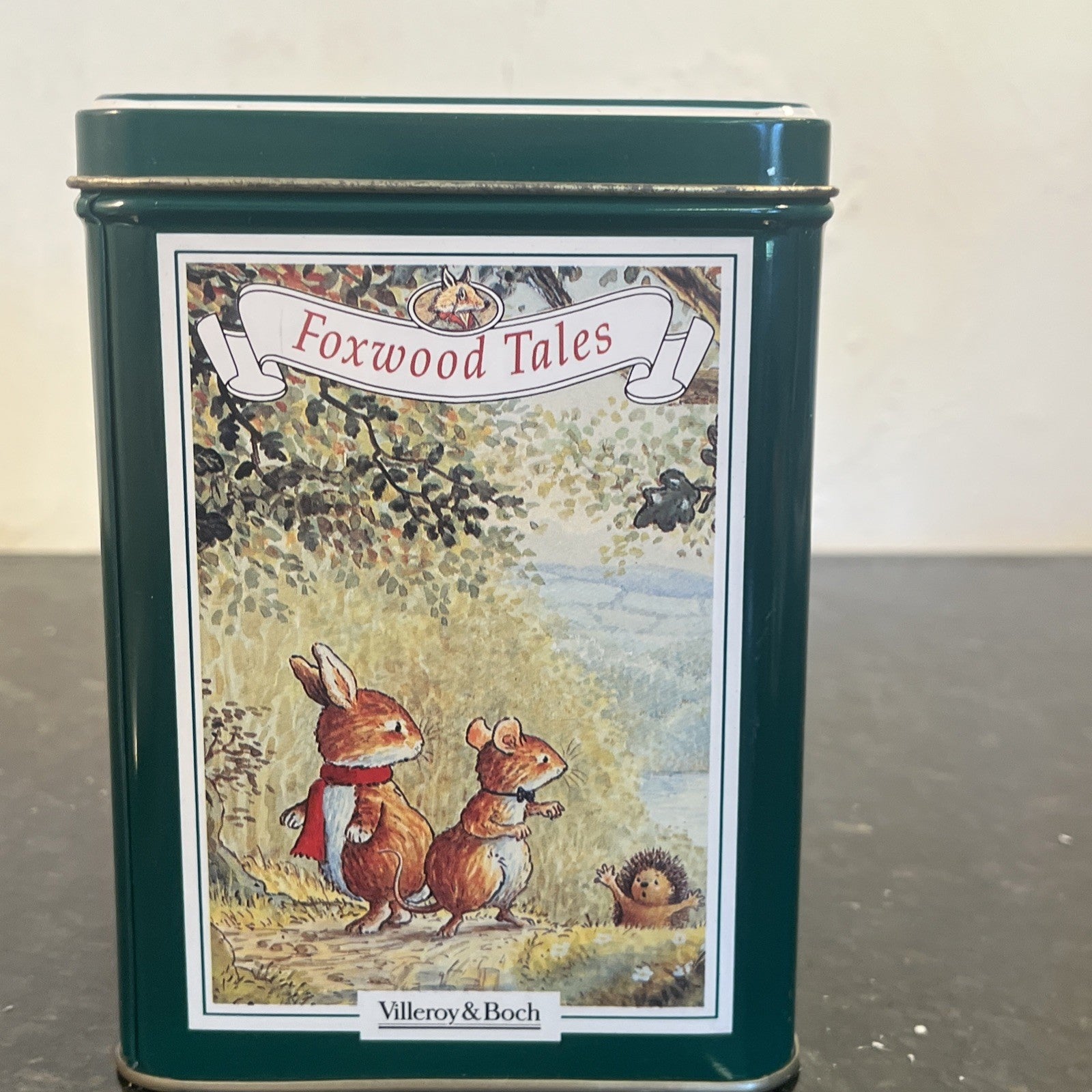 Villeroy Boch Foxwood Tales Mr Grimley Picnic At Foxwood Badger Figurine