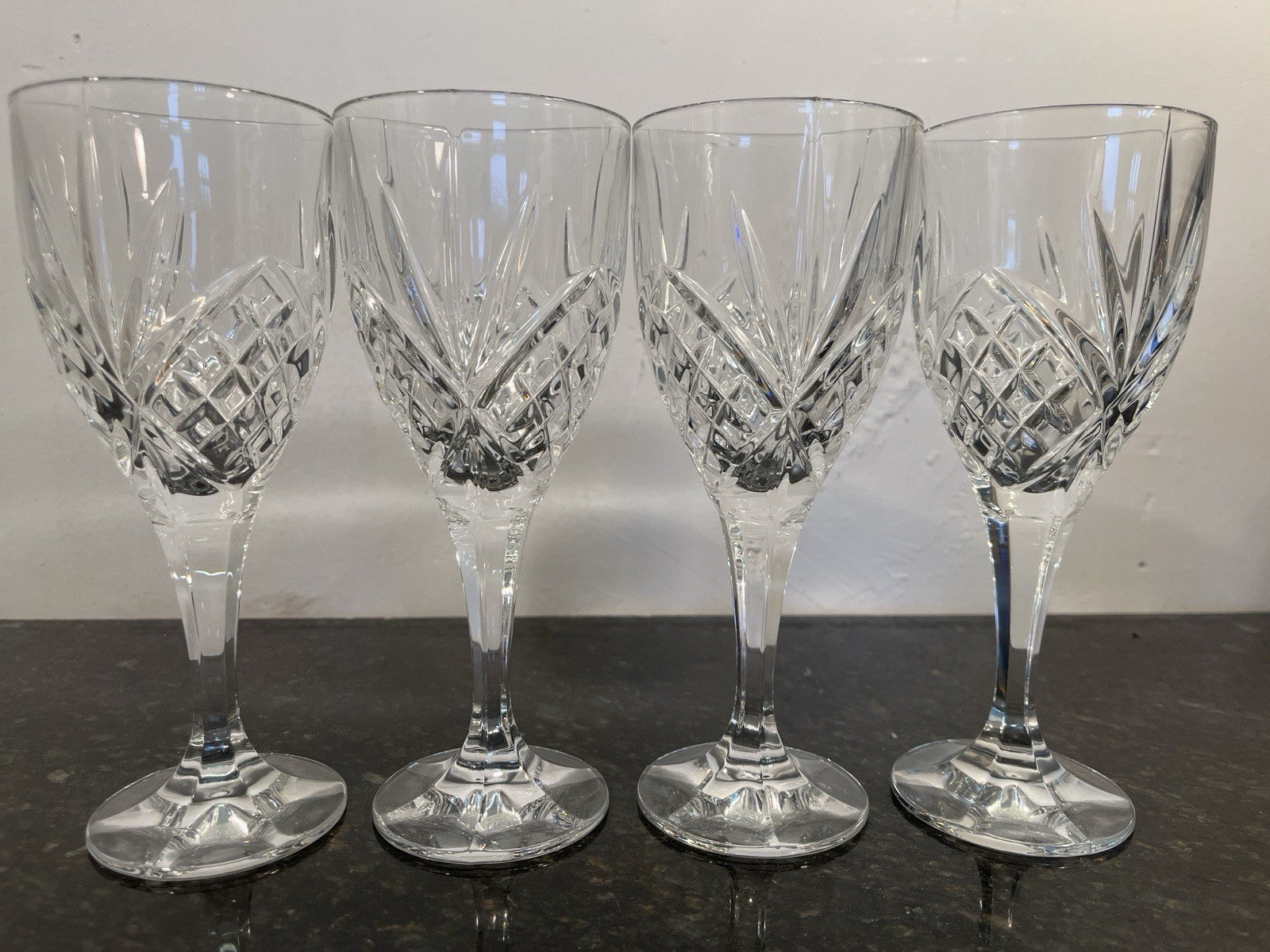 Vintage Cut Crystal Wine Glasses Set Of 4 Diamond And Fan Pattern Stemware