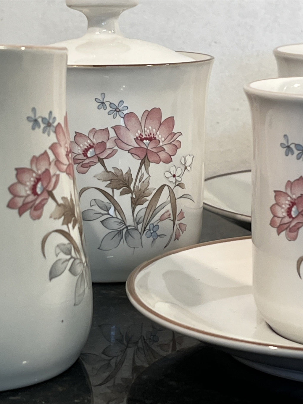 Nitto Japan Floral Coffee Set Cups Saucers Milk Jug Sugar Bowl vintage
