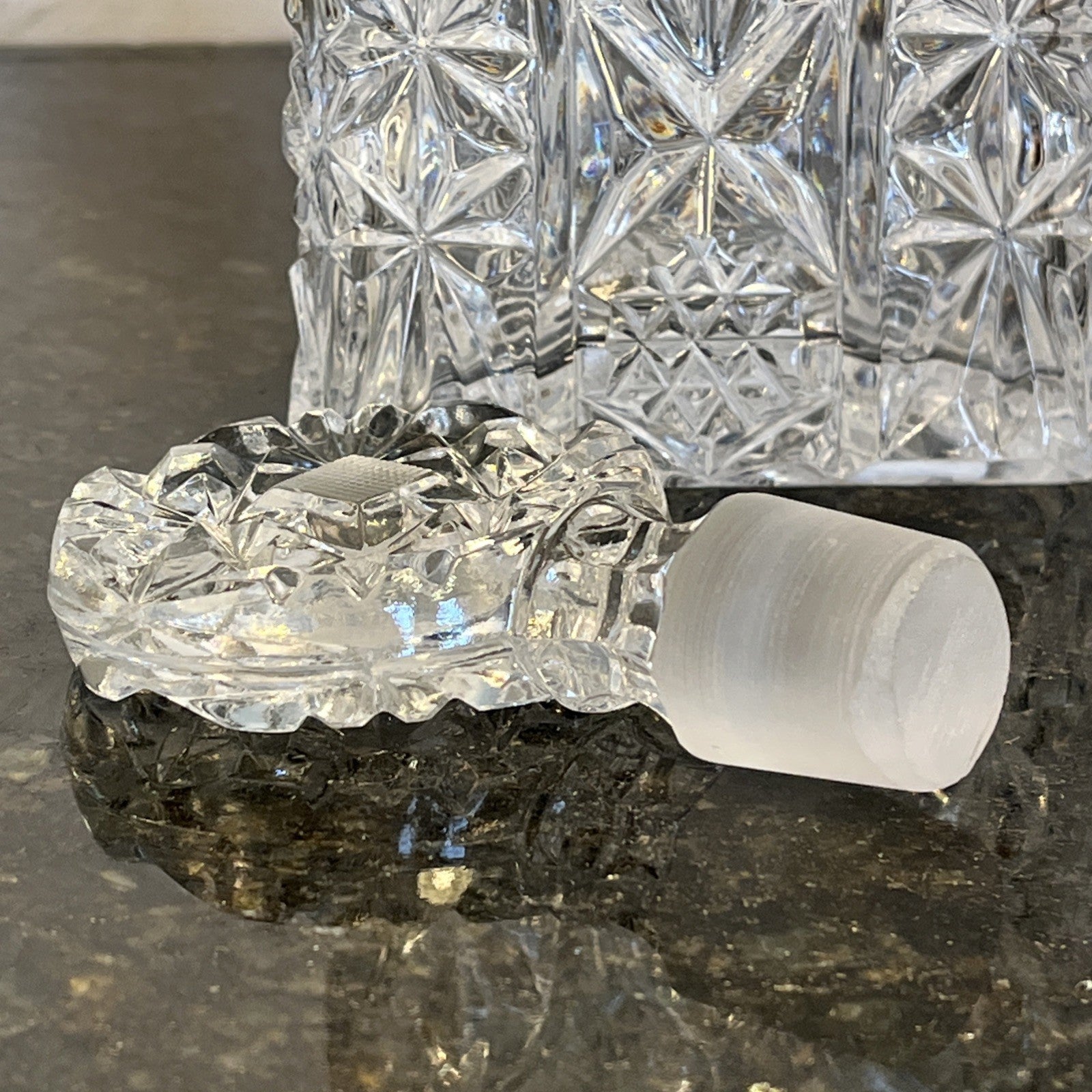 Cut Crystal Decanter Lead Crystal Spirit Whisky Decanter With Stopper