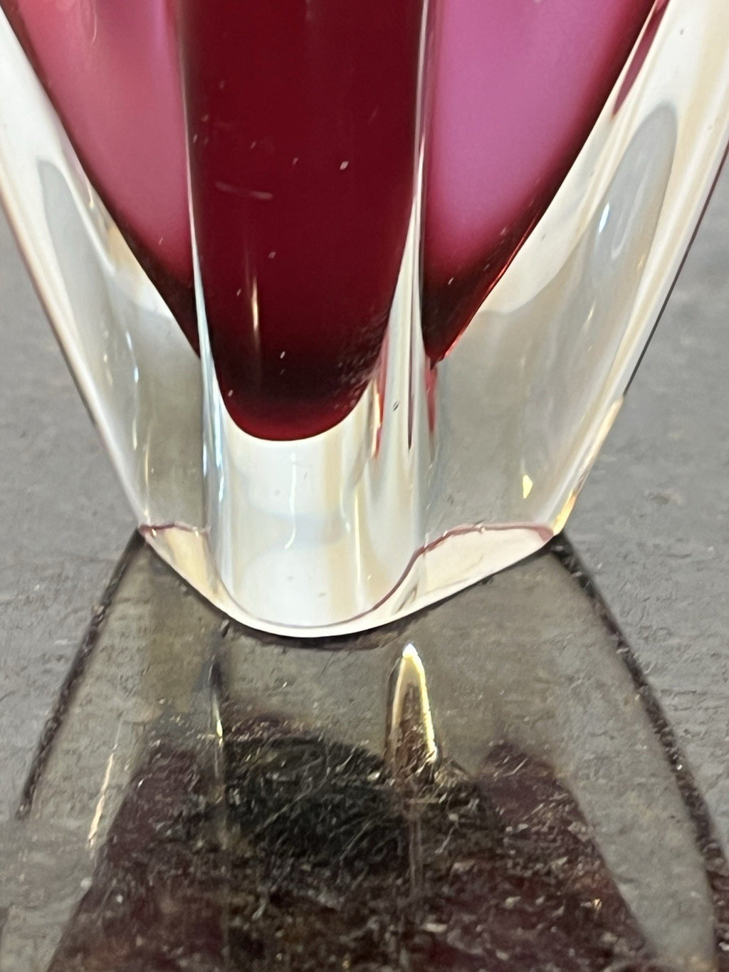 Flygsfors Coquille Vase Paul Kedelv Pink Sommerso Swedish Art Glass MCM
