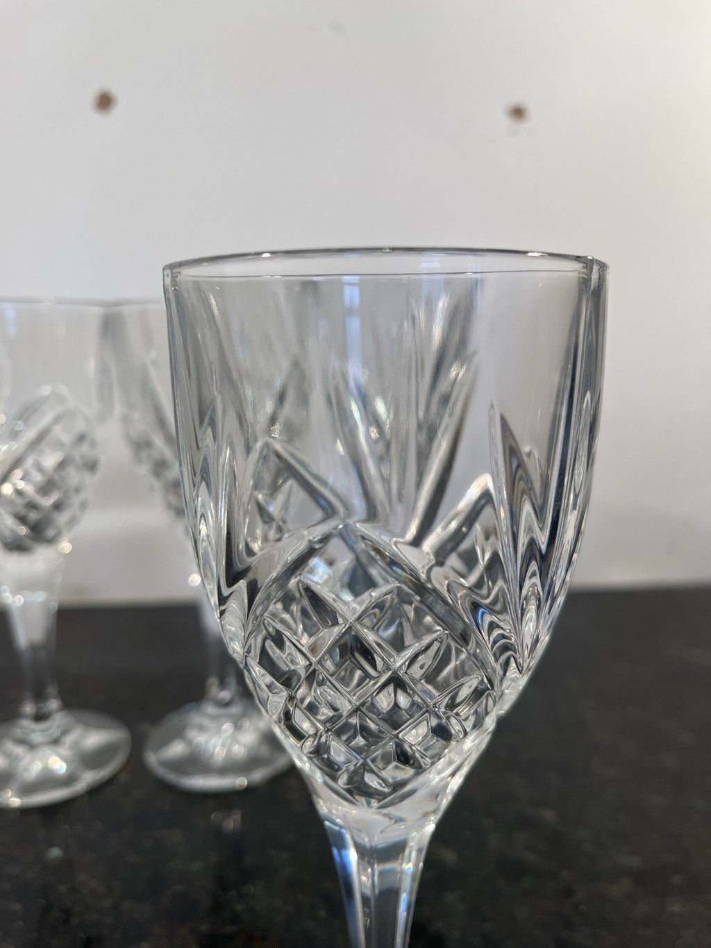 Vintage Cut Crystal Wine Glasses Set Of 4 Diamond And Fan Pattern Stemware