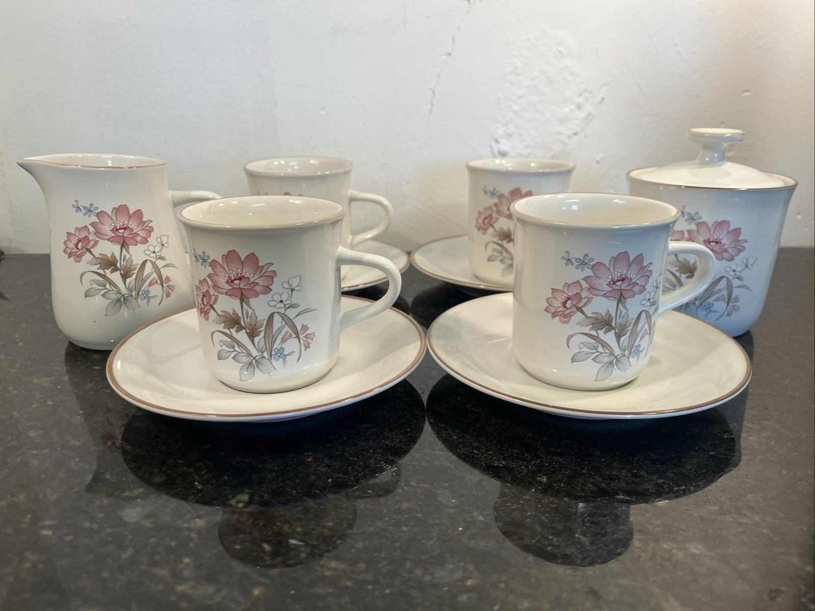 Nitto Japan Floral Coffee Set Cups Saucers Milk Jug Sugar Bowl vintage