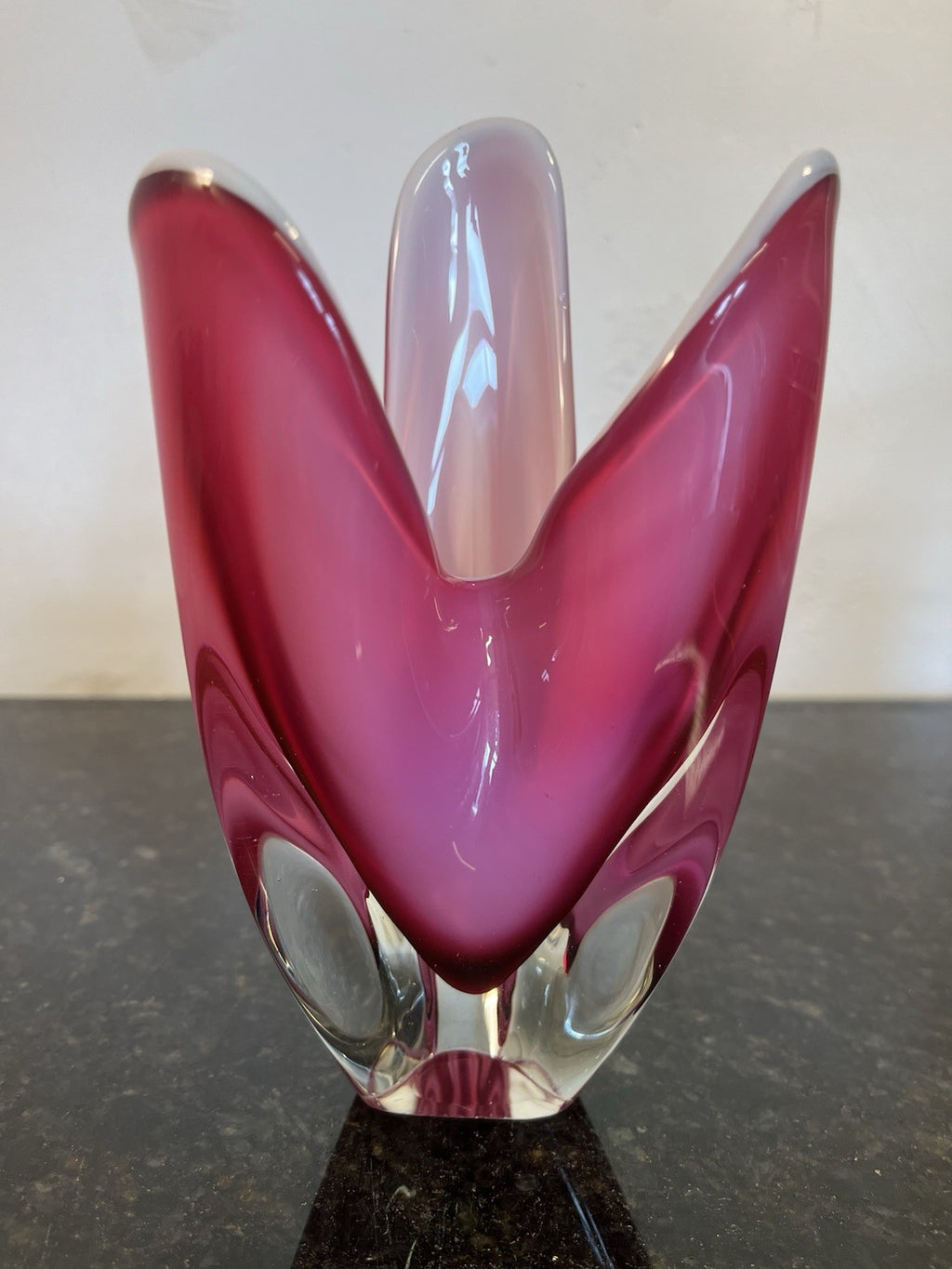 Flygsfors Coquille Vase Paul Kedelv Pink Sommerso Swedish Art Glass MCM
