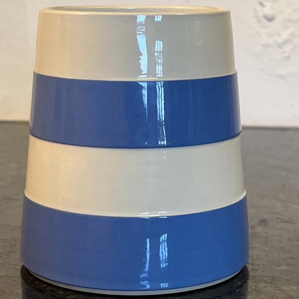 TG Green Cornishware Judith Onions Flour Dredger Blue White Kitchenware