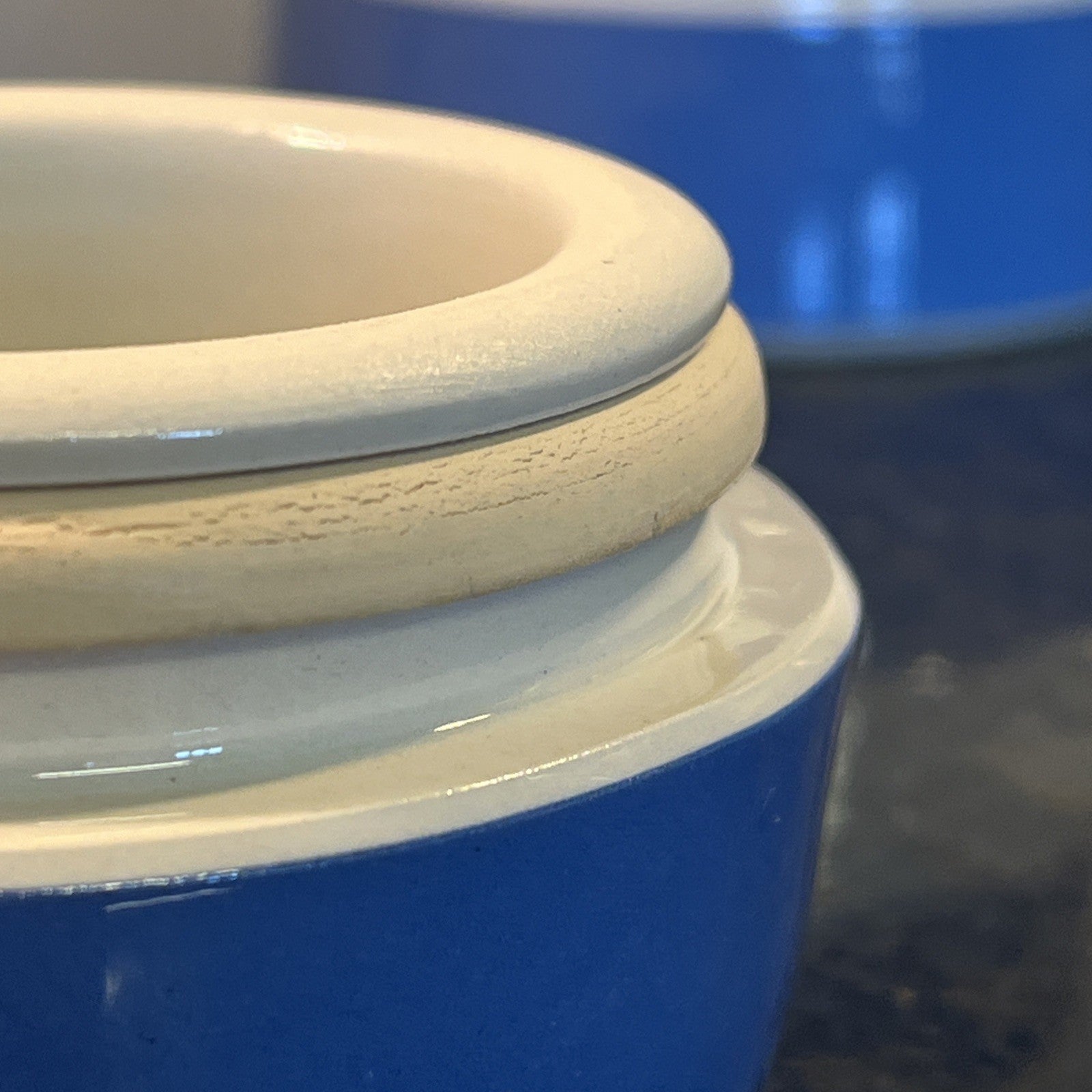 TG Green Cornishware Judith Onions Flour Dredger Blue White Kitchenware
