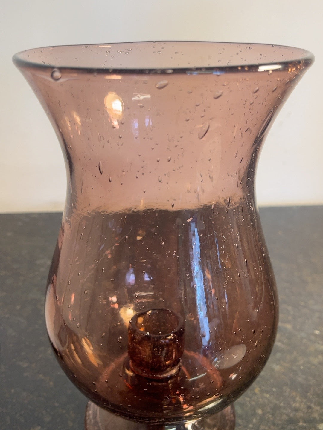 Amethyst Biot 24 photophore glass detail