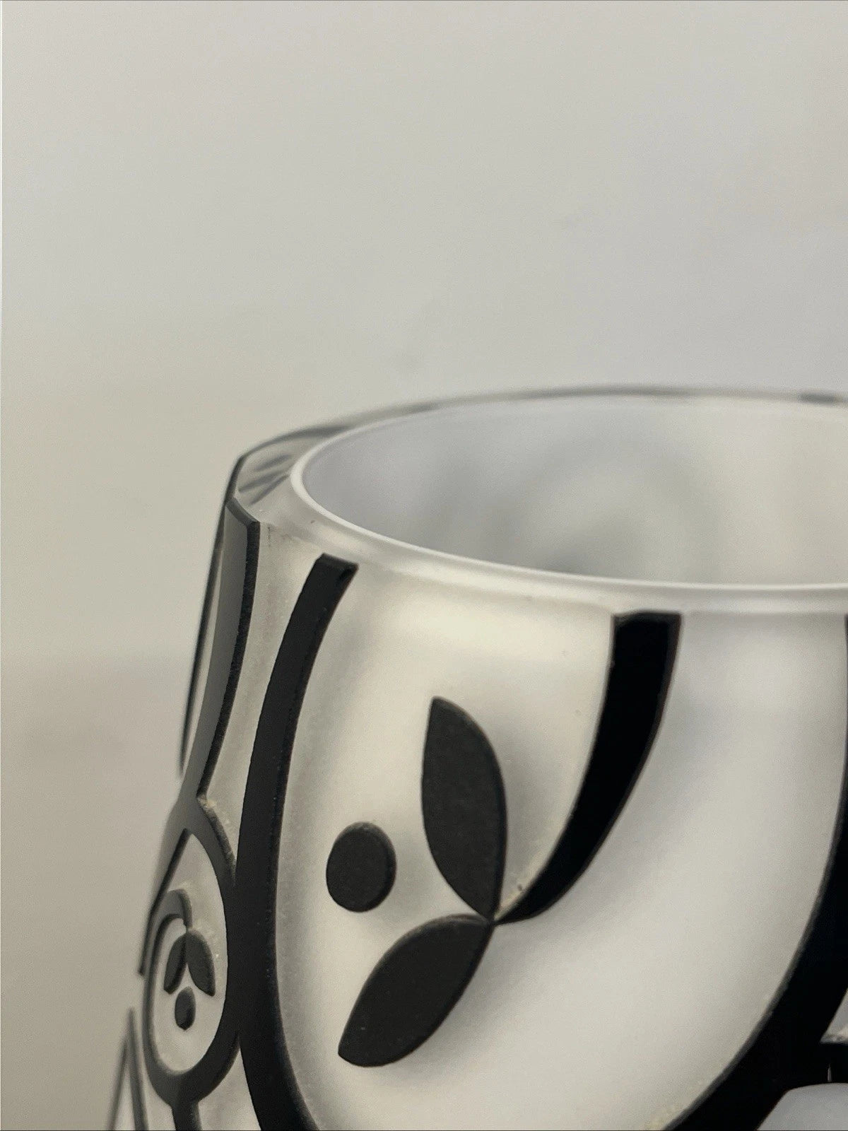 Design Guild Sutton art glass vase, alternate angle