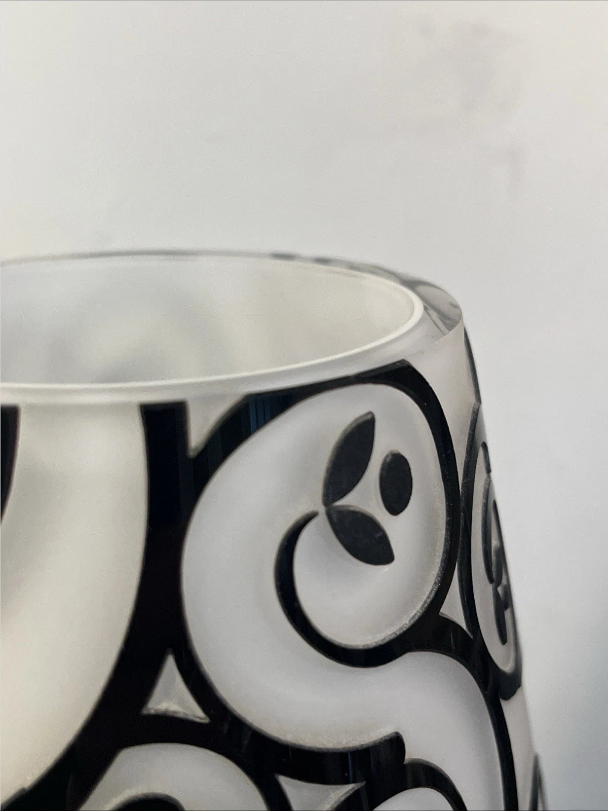 Design Guild Sutton art glass vase, detail view