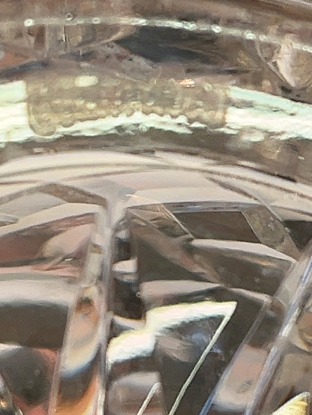 Close-up of original crystal pattern and mark