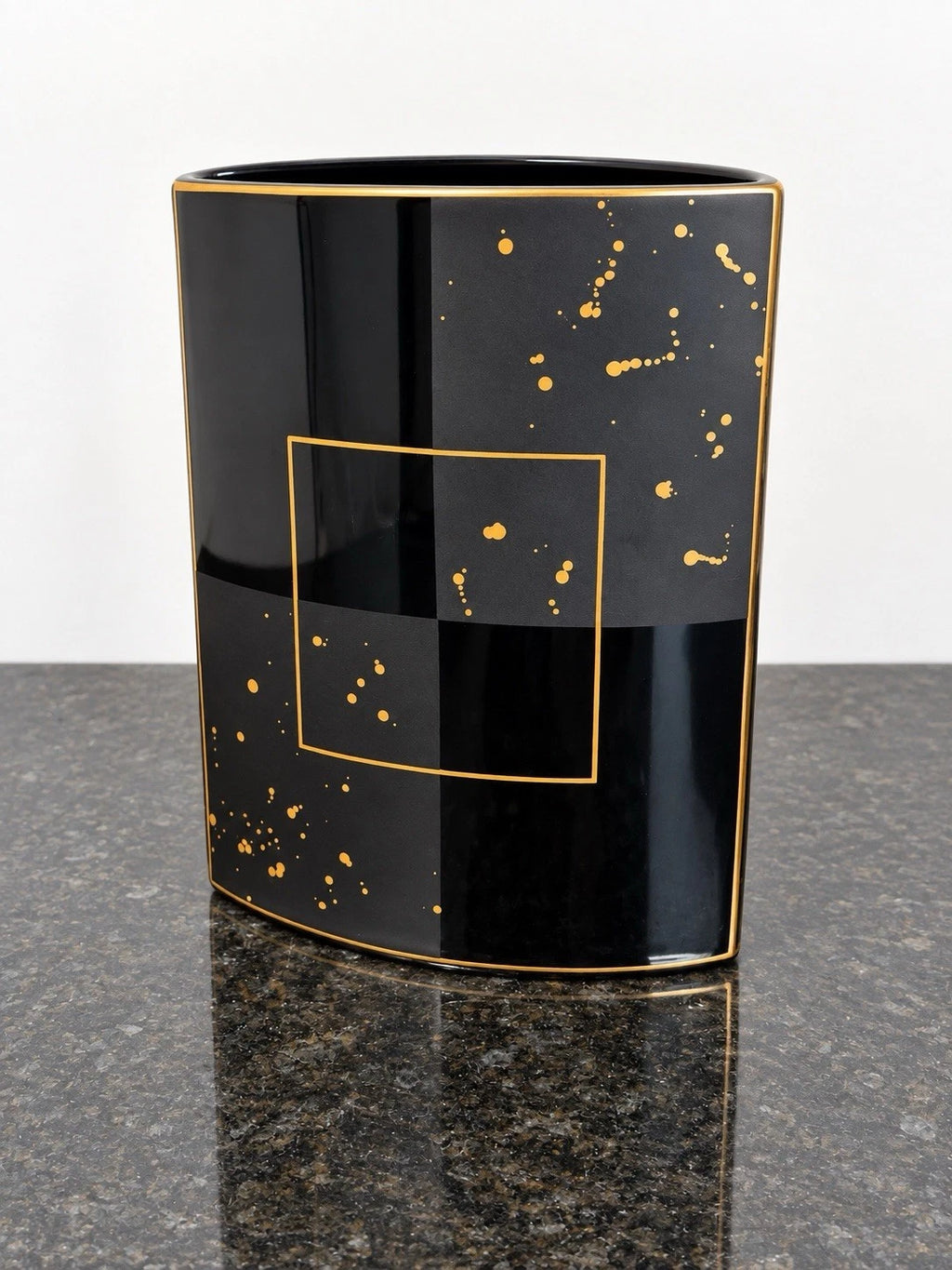 Front view of the Rosenthal Carré d’Or black and gold porcelain vase